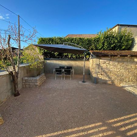 Petite Maison En Pierre Au Calme Avec Exterieur Montbellet Exteriör bild